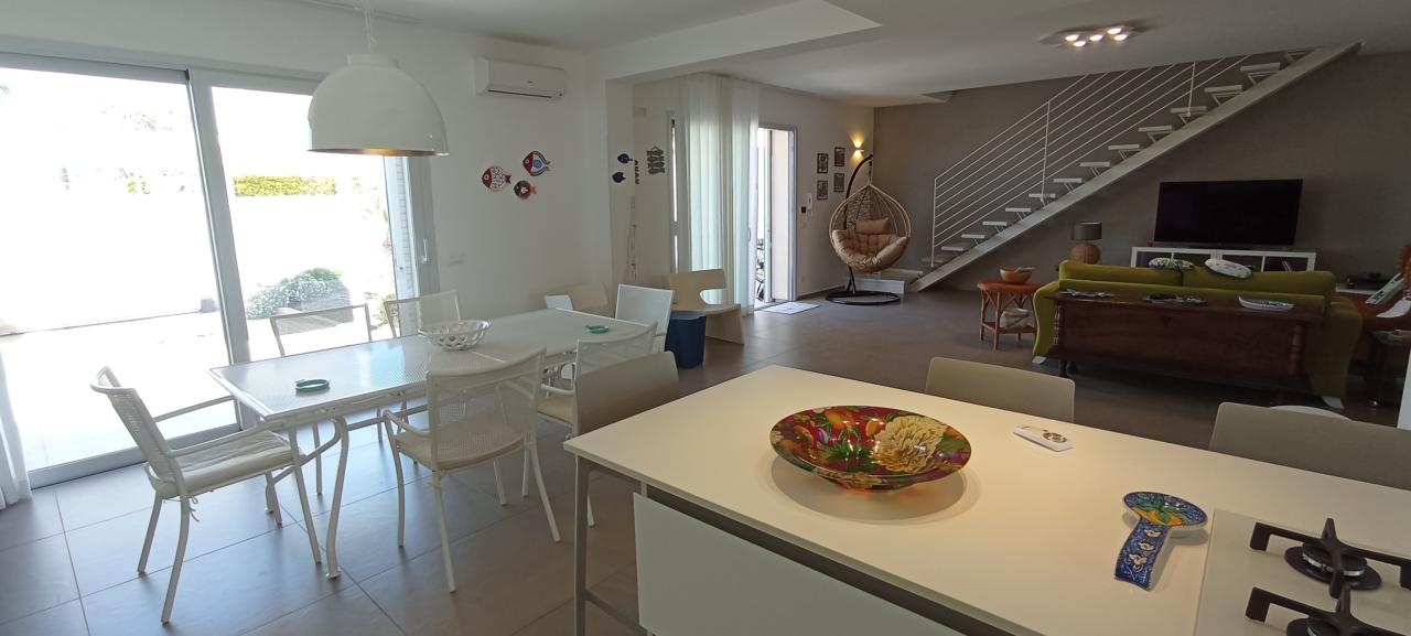 casa indipendente in vendita a Ragusa in zona Marina