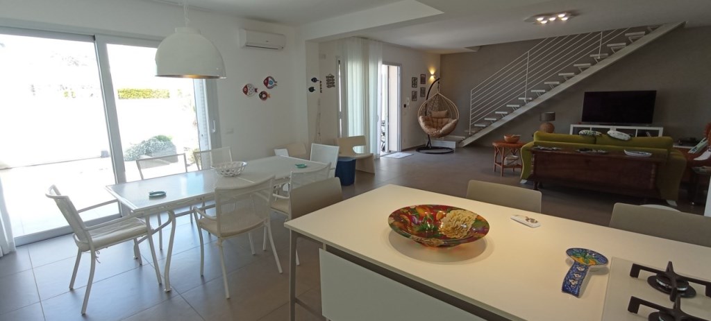 casa indipendente in vendita a Ragusa in zona Marina