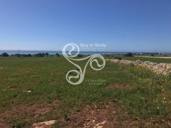 terreno agricolo in vendita a Ragusa in zona Marina