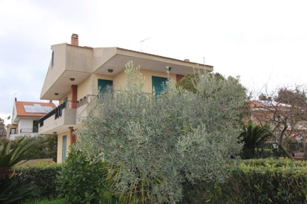 casa indipendente in vendita a Ragusa