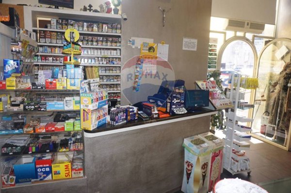 negozio in vendita a Ragusa in zona Ragusa Centro