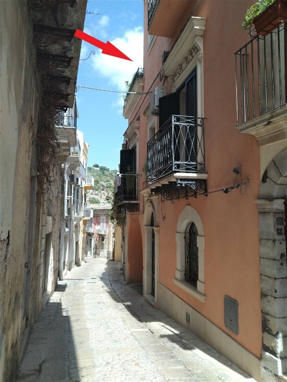 casa indipendente in vendita a Ragusa in zona Ibla