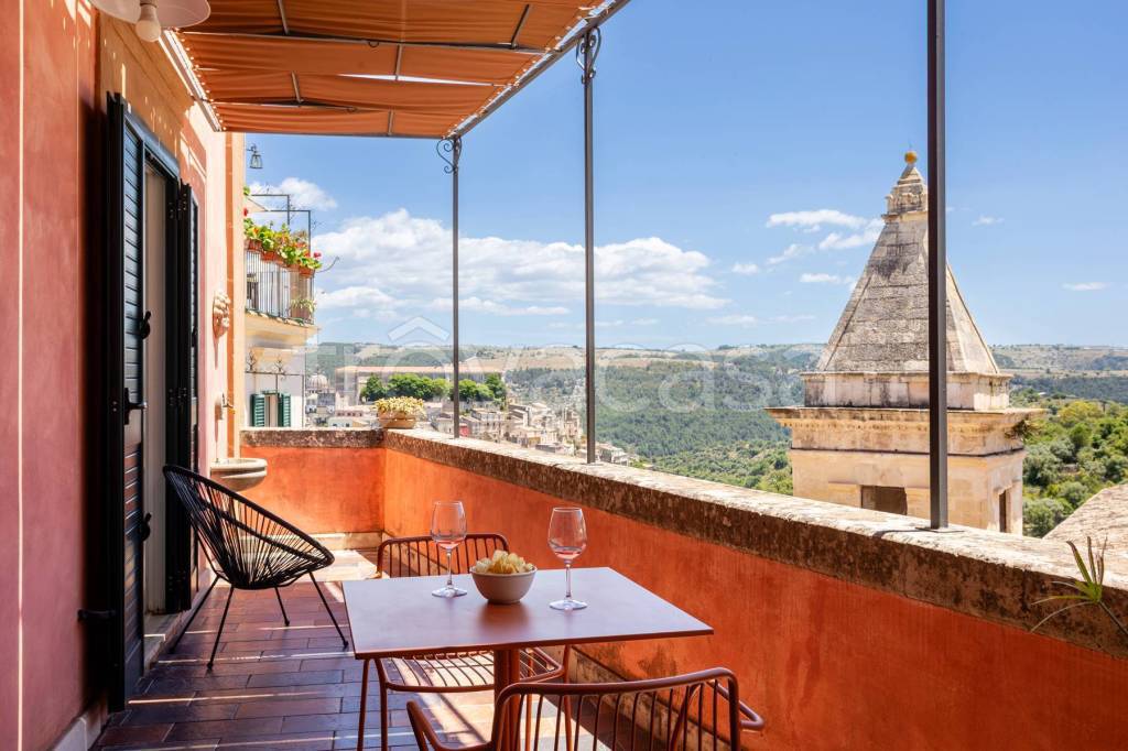 casa indipendente in vendita a Ragusa in zona Ibla