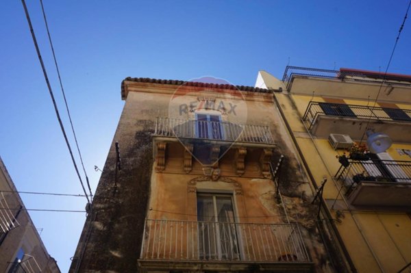 casa indipendente in vendita a Ragusa in zona Ibla