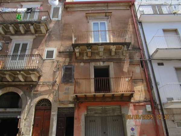 casa indipendente in vendita a Ragusa in zona Ibla