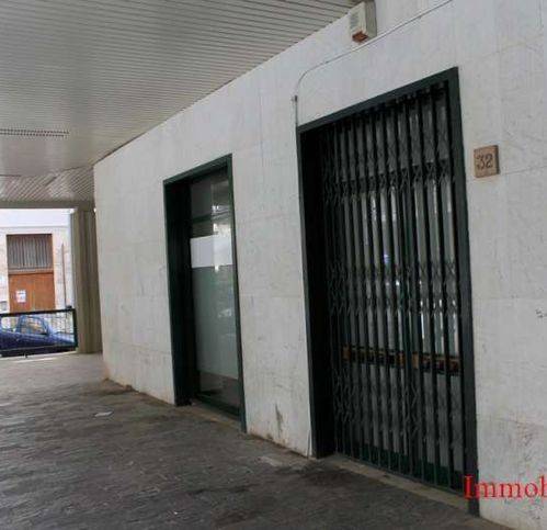 negozio in vendita a Ragusa in zona Ragusa Centro