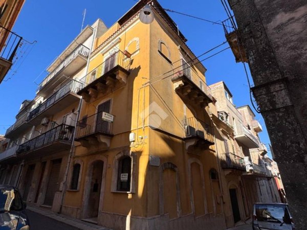 casa indipendente in vendita a Ragusa in zona Ibla
