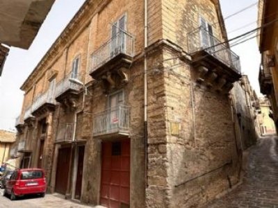 casa indipendente in vendita a Ragusa
