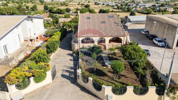casa indipendente in vendita a Ragusa