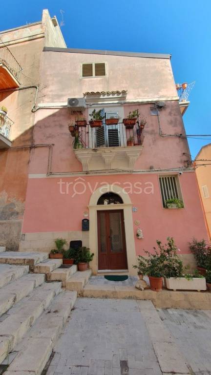 casa indipendente in vendita a Ragusa in zona Ibla