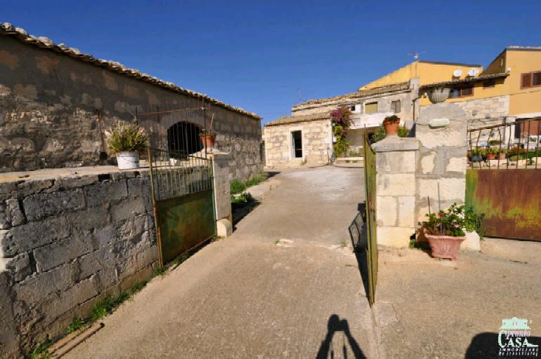 casa indipendente in vendita a Ragusa in zona Donnafugata
