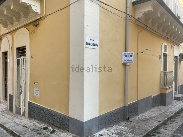 appartamento in vendita a Ragusa in zona Ragusa Centro