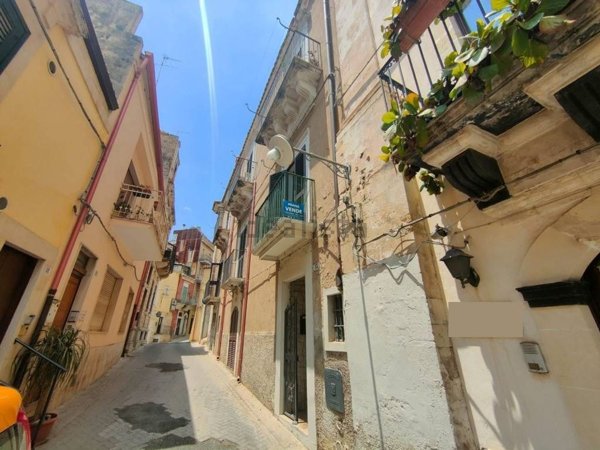 casa indipendente in vendita a Ragusa