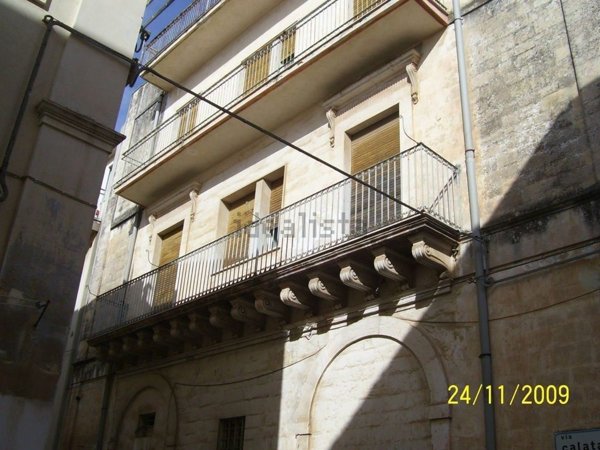 casa indipendente in vendita a Ragusa