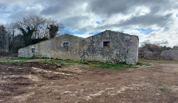 casa indipendente in vendita a Ragusa