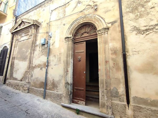 casa indipendente in vendita a Ragusa in zona Ibla