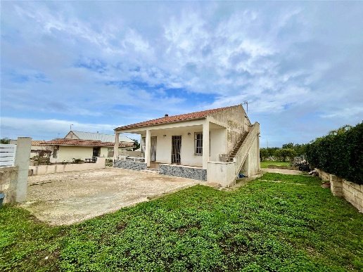 casa indipendente in vendita a Ragusa in zona Marina