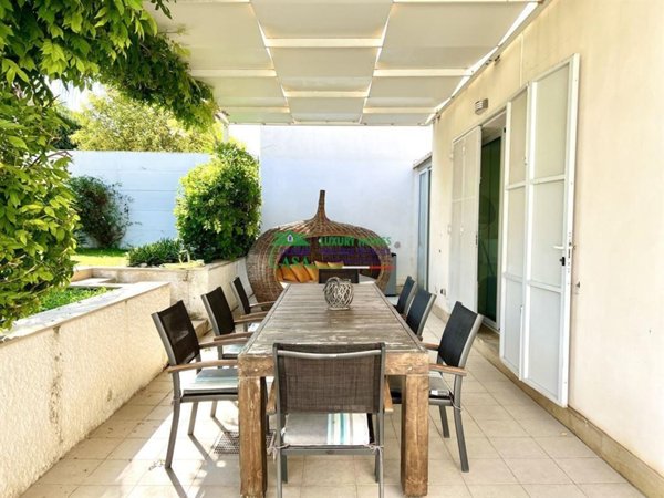 casa indipendente in vendita a Ragusa in zona Marina