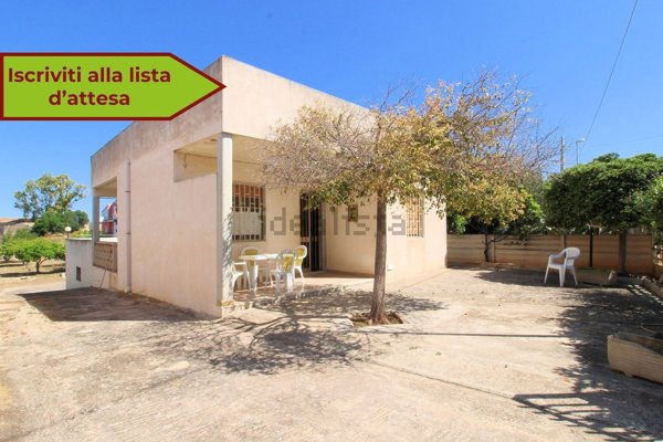 casa indipendente in vendita a Ragusa in zona Marina