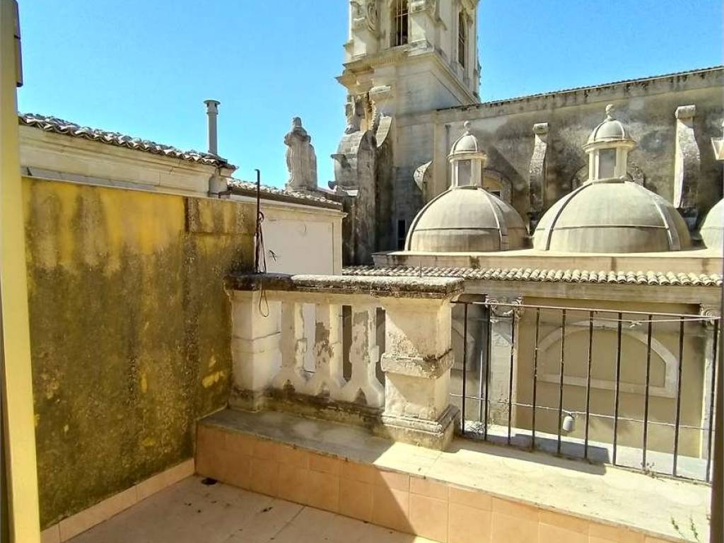 casa indipendente in vendita a Ragusa in zona Ragusa Centro