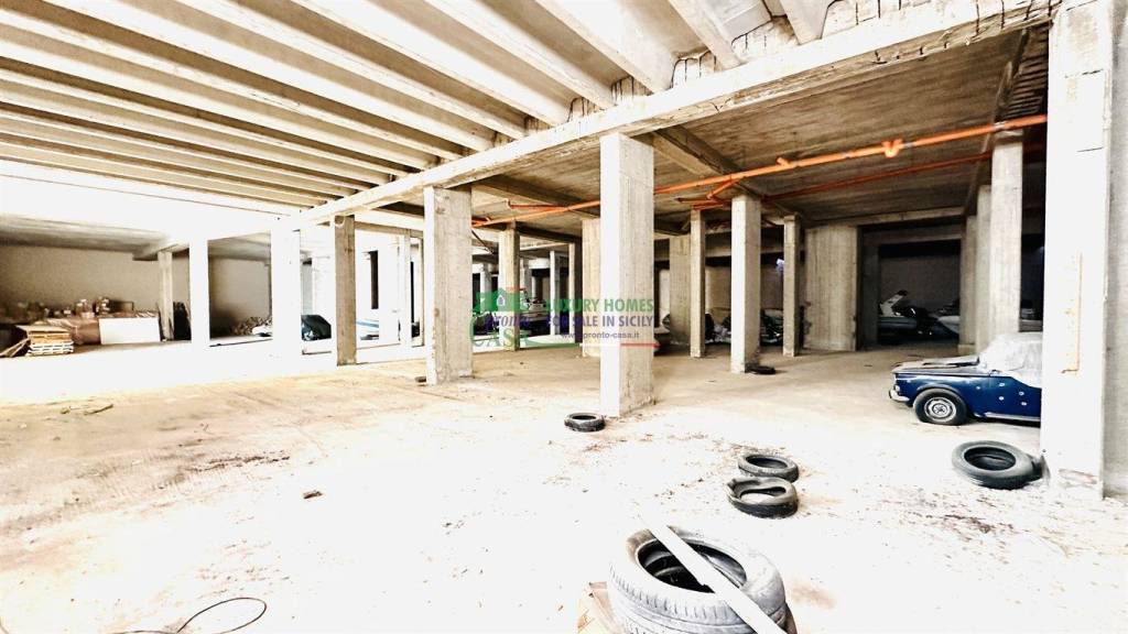locale di sgombero in vendita a Ragusa