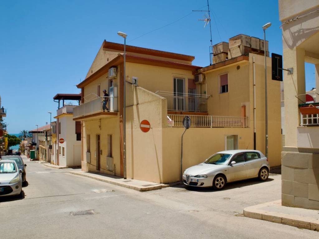 appartamento in vendita a Ragusa in zona Marina