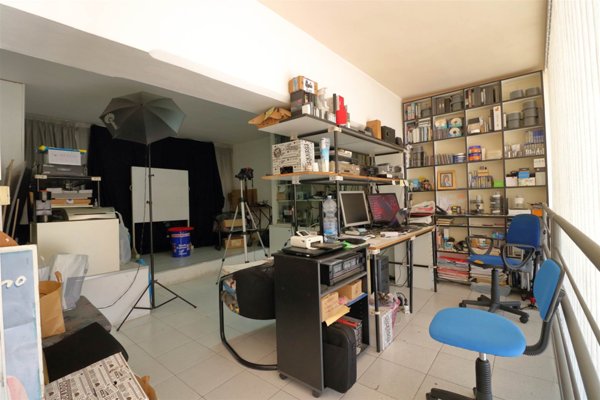 locale commerciale in vendita a Ragusa