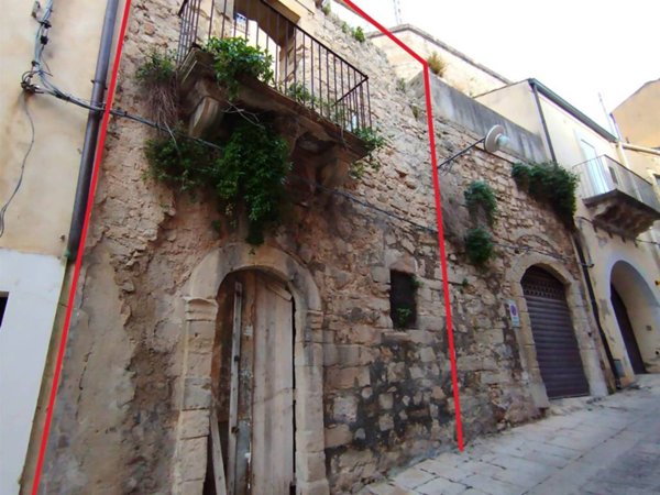 casa indipendente in vendita a Ragusa in zona Ibla