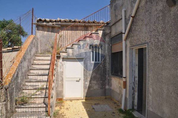 casa indipendente in vendita a Ragusa in zona San Giacomo / Bellocozzo