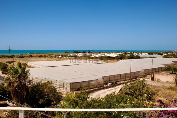 casa indipendente in vendita a Ragusa in zona Marina