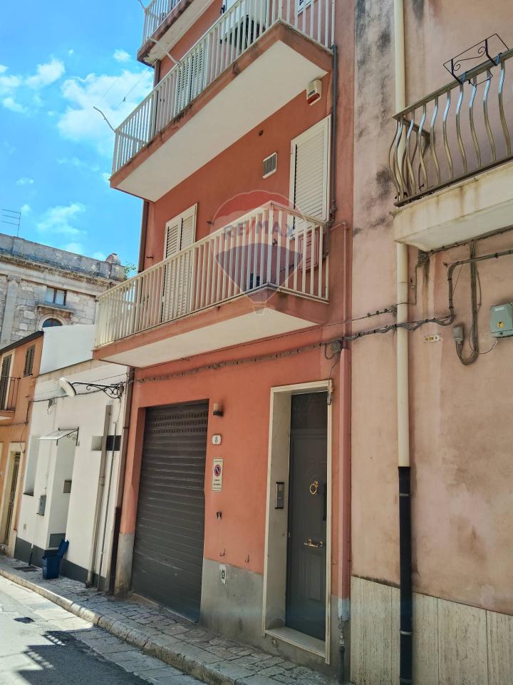 casa indipendente in vendita a Ragusa in zona Ibla