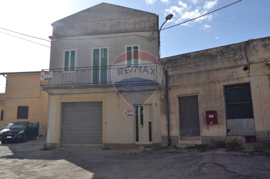 casa indipendente in vendita a Ragusa in zona San Giacomo / Bellocozzo