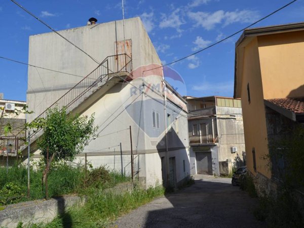 casa indipendente in vendita a Ragusa in zona San Giacomo / Bellocozzo