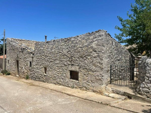 casa indipendente in vendita a Ragusa in zona Donnafugata