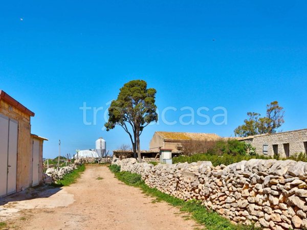 casa indipendente in vendita a Ragusa in zona Marina