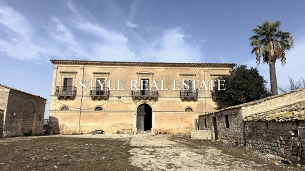 villa in vendita a Ragusa in zona Marina