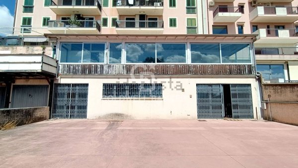 casa indipendente in vendita a Ragusa