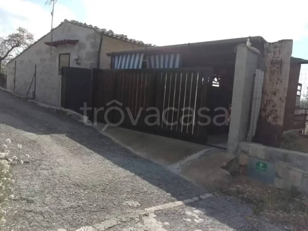 casa indipendente in vendita a Ragusa