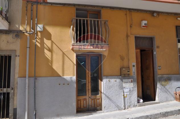 negozio in vendita a Ragusa in zona Ragusa Centro