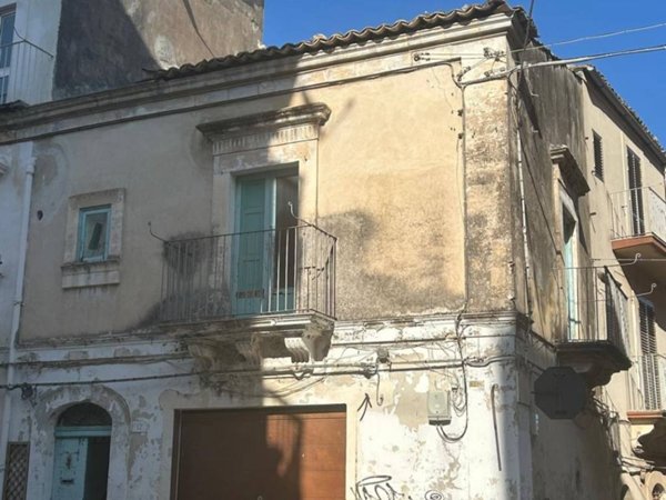 casa indipendente in vendita a Ragusa in zona Ragusa Centro