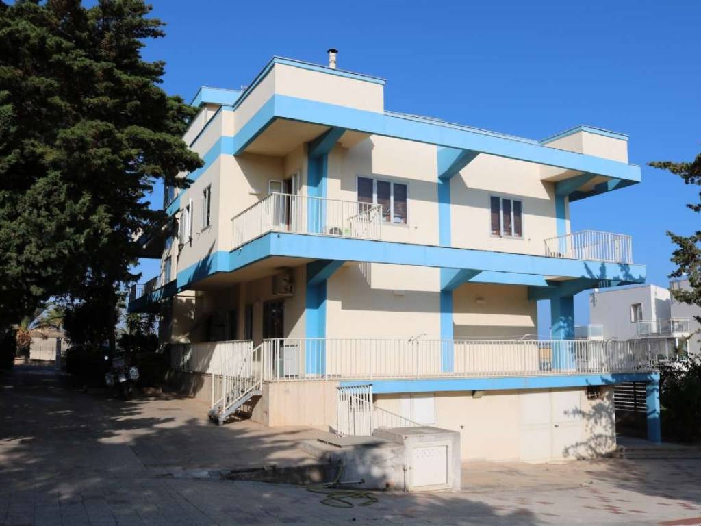 casa indipendente in vendita a Ragusa in zona Marina