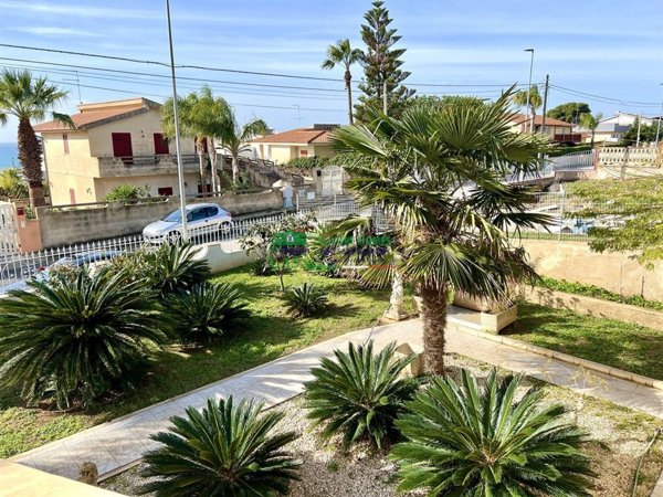 casa indipendente in vendita a Ragusa in zona Marina