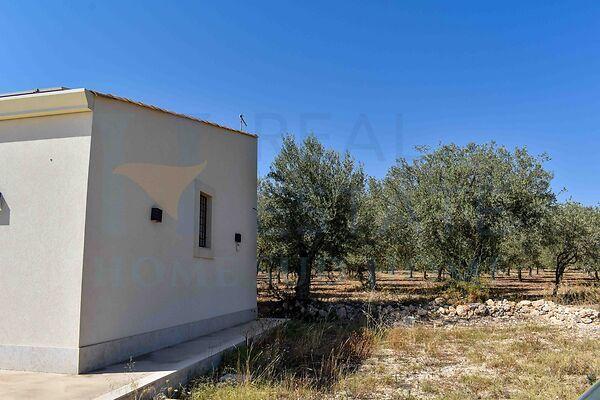 negozio in vendita a Ragusa in zona San Giacomo / Bellocozzo