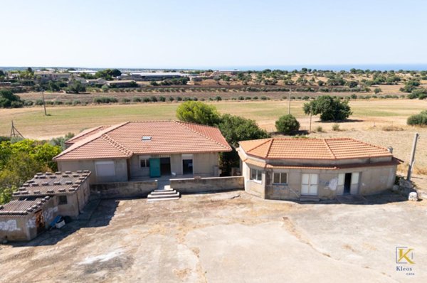 casa indipendente in vendita a Ragusa