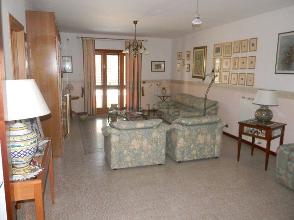 casa indipendente in vendita a Ragusa