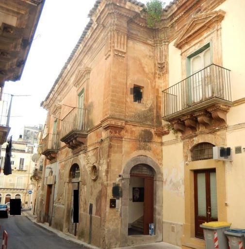 appartamento in vendita a Ragusa in zona Ragusa Centro