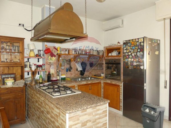 casa indipendente in vendita a Ragusa in zona Ibla