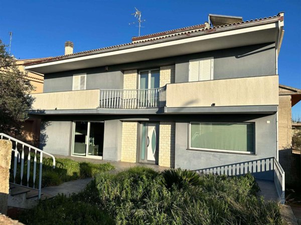 casa indipendente in vendita a Ragusa
