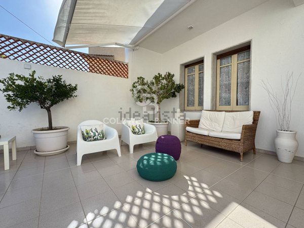 casa indipendente in vendita a Ragusa in zona Marina