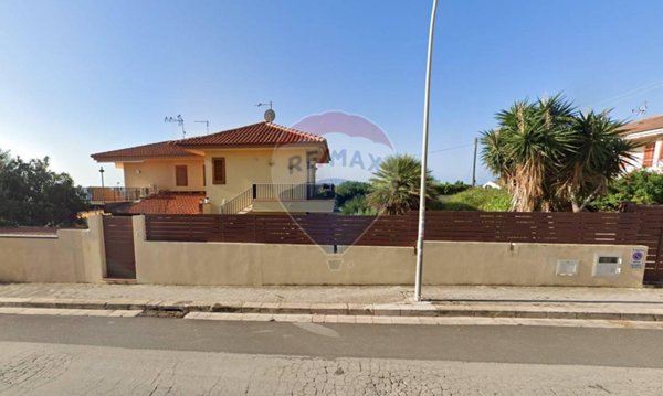 casa indipendente in vendita a Ragusa in zona Marina